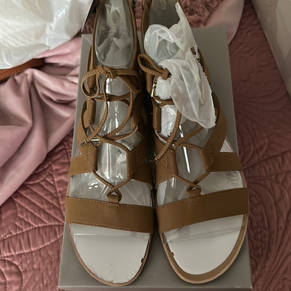 A Francosarto brown sandal size 8